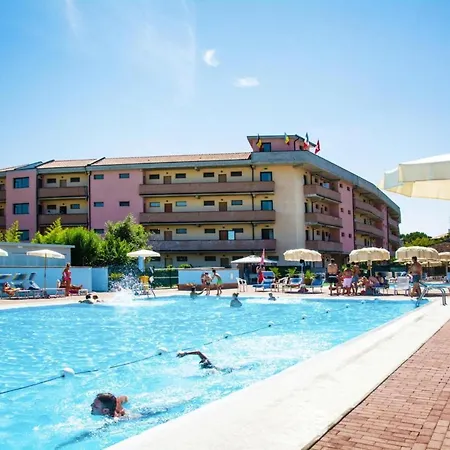 Costa Paradiso, Apartment